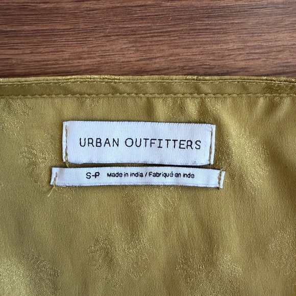 💚 Urban Outfitters Webster Jacquard Flutter Crop Top | Size S 💚 - Picture 4 of 9